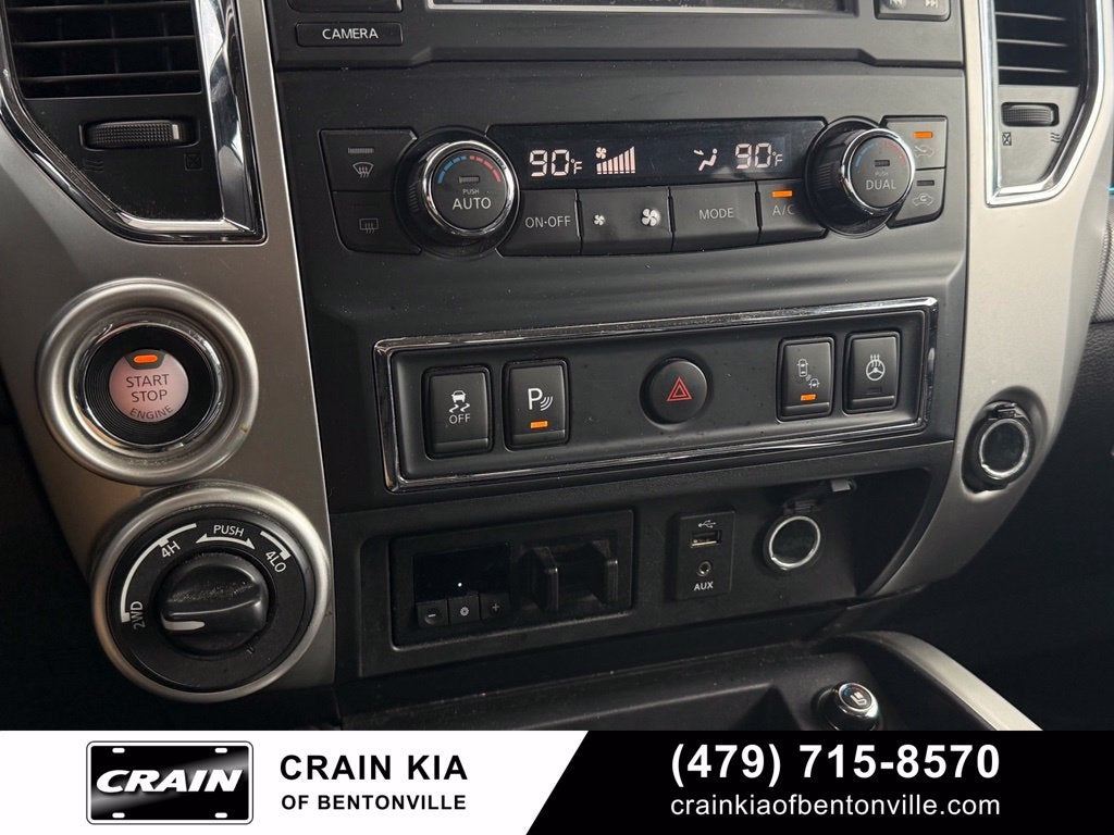 2017 Nissan Titan XD PRO-4X - 4WD / CLEAN CARFAX