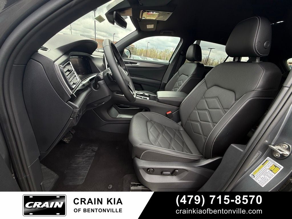 2025 Volkswagen Atlas Cross Sport 2.0T SE w/Technology - AWD / CLEAN CARFAX / ONE OWNER