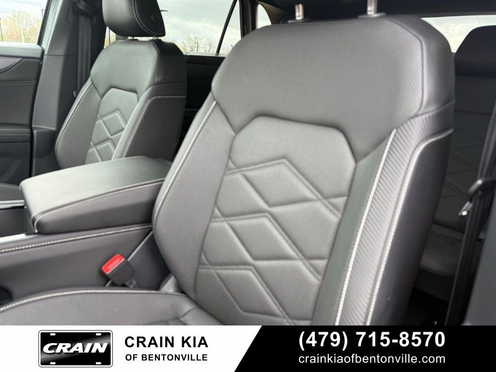 2025 Volkswagen Atlas Cross Sport 2.0T SE w/Technology - AWD / CLEAN CARFAX / ONE OWNER