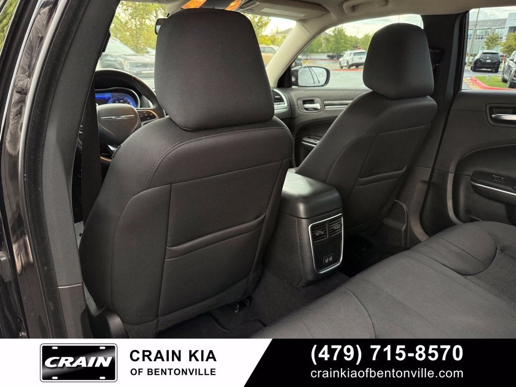 2022 Chrysler 300 Touring - CLEAN CARFAX / ONE OWNER