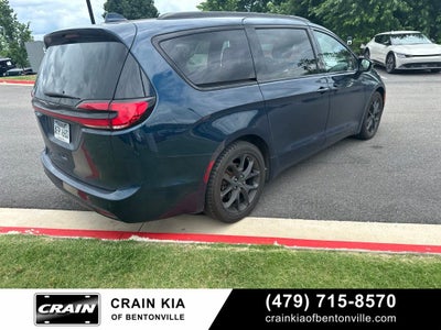 2021 Chrysler Pacifica Touring - CARFAX ONE OWNER