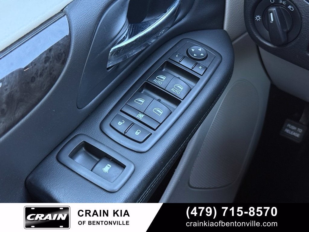 2014 Dodge Grand Caravan SXT - DVD / CAPTAIN'S CHAIRS