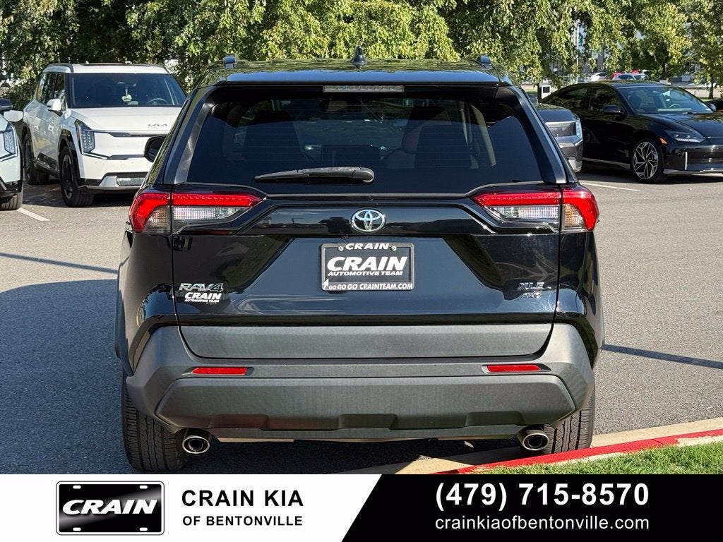 2022 Toyota RAV4 XLE - AWD / CLEAN CARFAX
