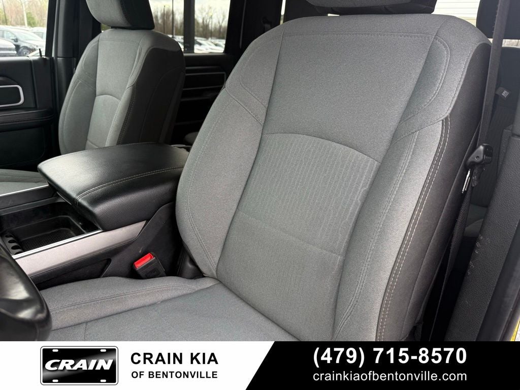 2024 RAM 2500 Big Horn - 4WD / CARFAX ONE OWNER