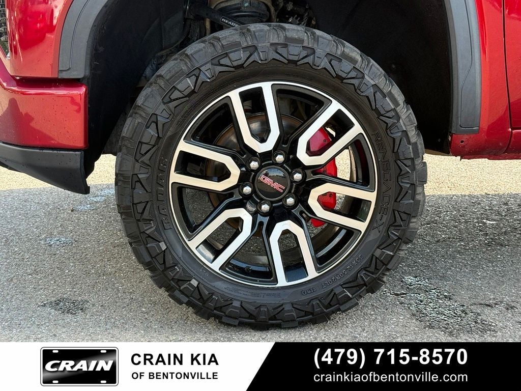 2024 GMC Sierra 1500 AT4 Premium - 4WD / SUNROOF / CLEAN CARFAX