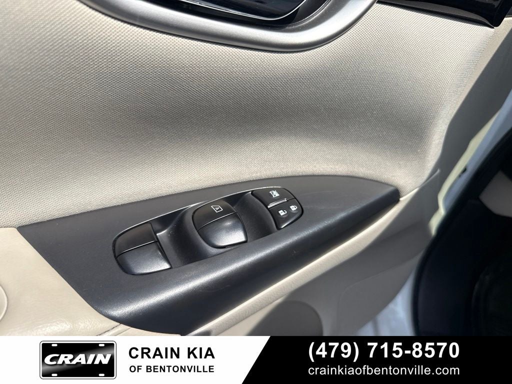2017 Nissan Sentra SV - CARFAX ONE OWNER