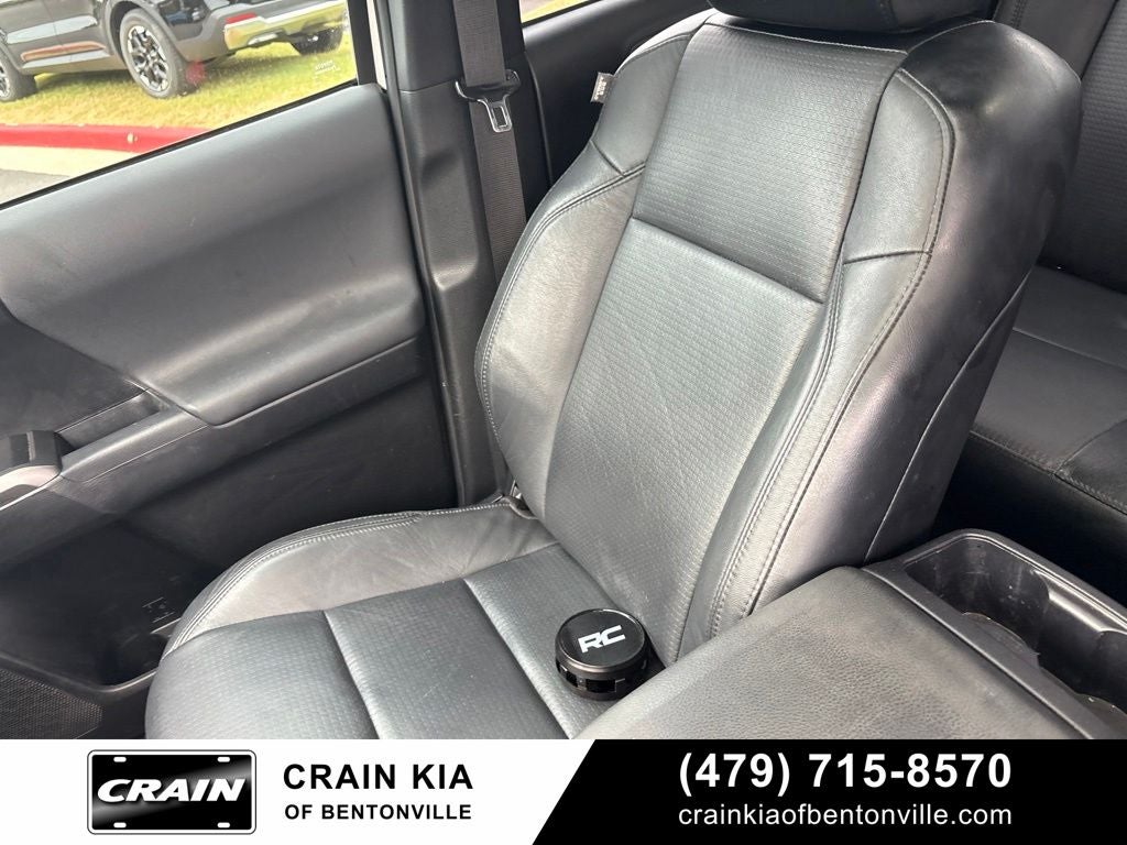 2022 Toyota Tacoma TRD Off-Road Premium V6 - 4WD / SUNROOF / CLEAN CARFAX / LIFTED