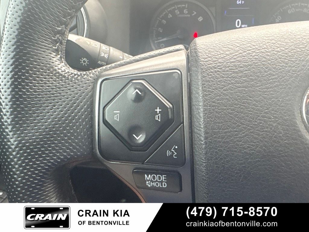 2022 Toyota Tacoma TRD Off-Road Premium V6 - 4WD / SUNROOF / CLEAN CARFAX / LIFTED