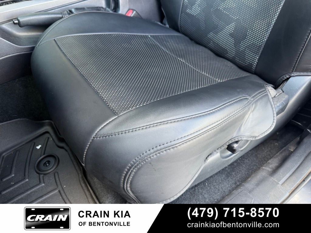 2017 Toyota Tacoma TRD Sport V6 - 4WD / CLEAN CARFAX / LIFTED!