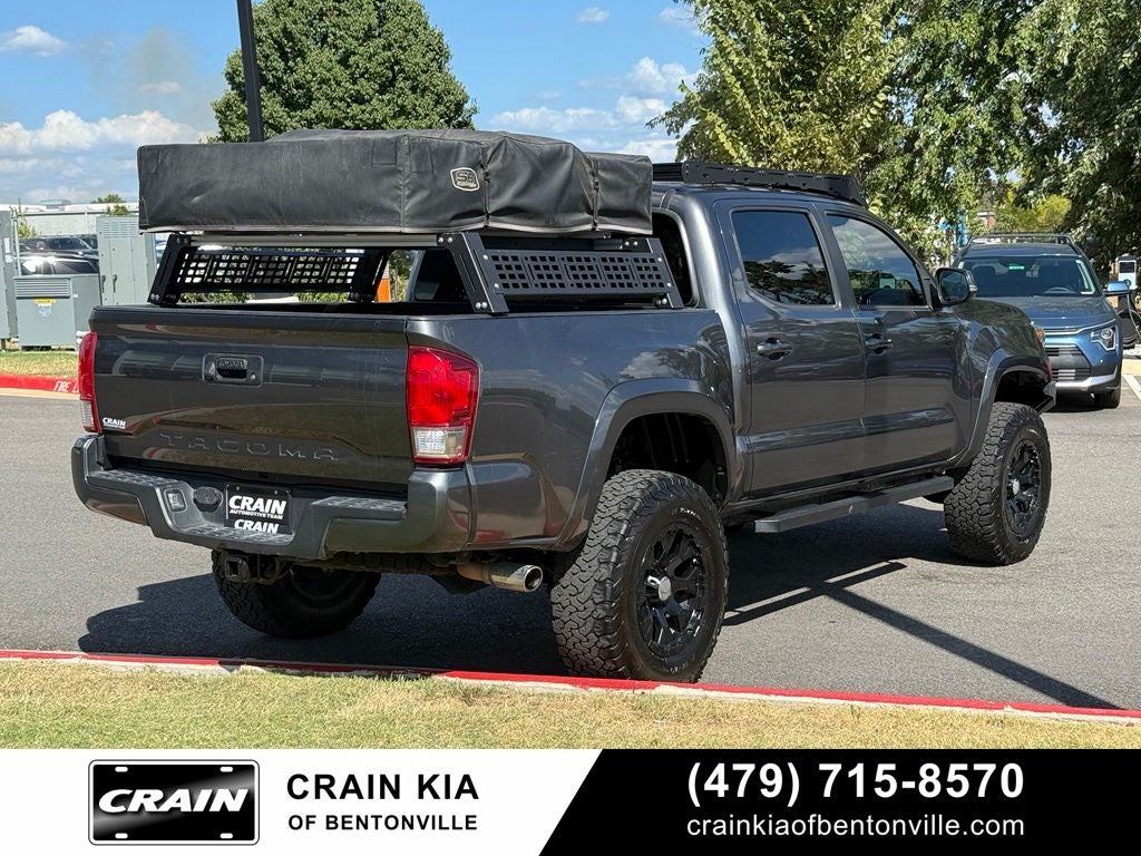 2017 Toyota Tacoma TRD Sport V6 - 4WD / CLEAN CARFAX / LIFTED!