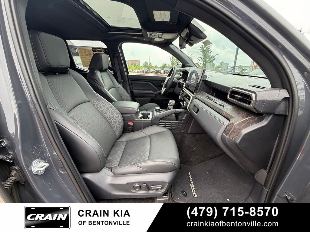 2024 Toyota Tacoma Limited - 4WD / SUNROOF