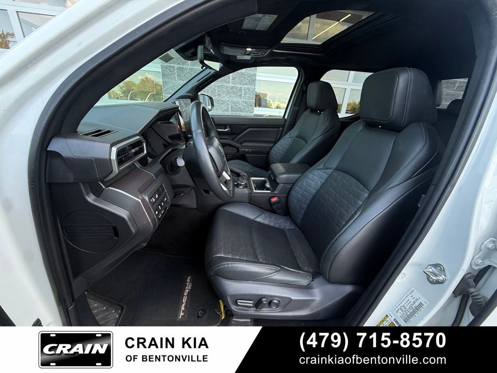2025 Toyota Tacoma TRD Sport Premium - SUNROOF / 4WD / CLEAN CARFAX