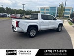 2024 Toyota Tacoma SR5 - 4WD / CLEAN CARFAX