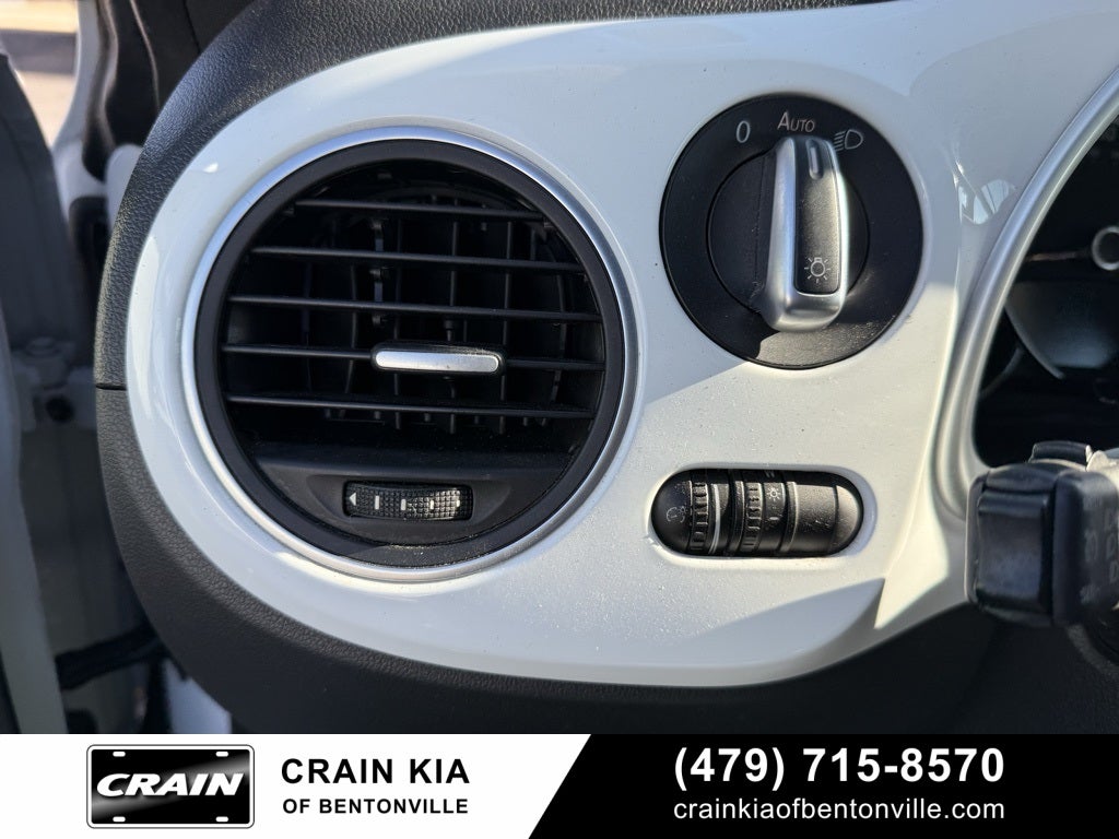 2016 Volkswagen Beetle 1.8T S