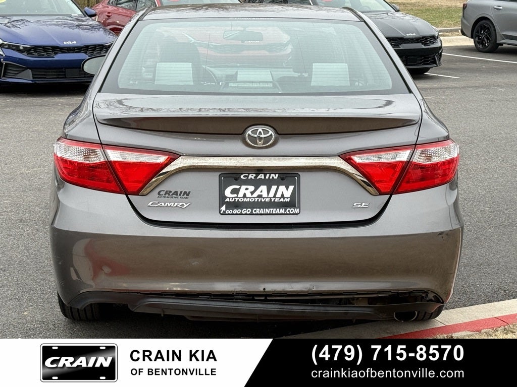 2016 Toyota Camry SE - CLEAN CARFAX HISTORY