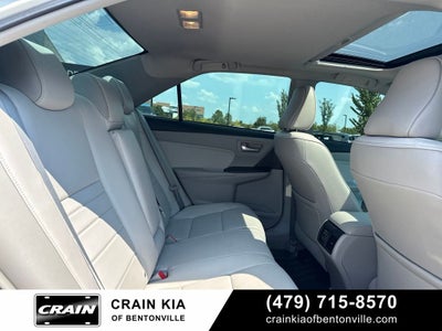2015 Toyota Camry XLE - SUNROOF / LEATHER / NAV
