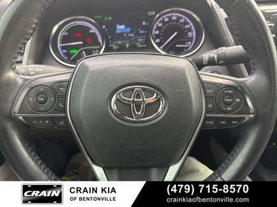 2020 Toyota Camry Hybrid XLE - HYBRID!