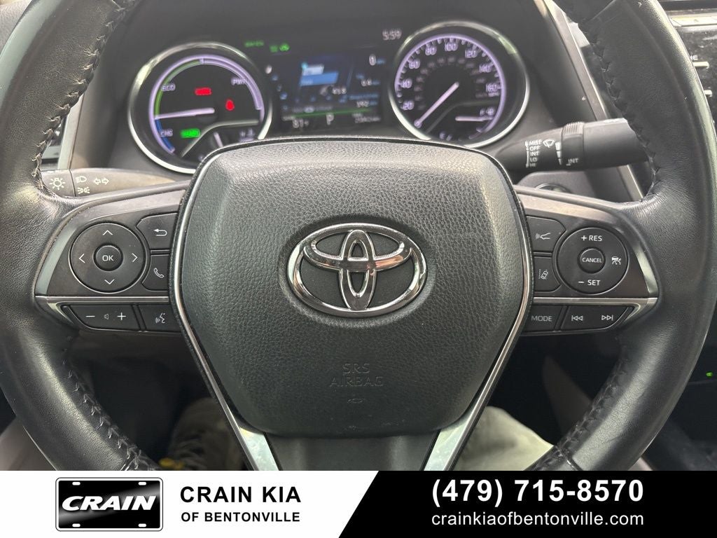 2020 Toyota Camry Hybrid XLE - HYBRID!