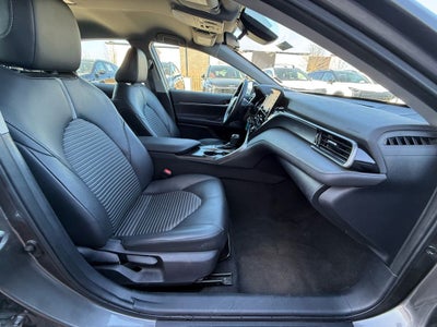 2024 Toyota Camry SE - CLEAN CARFAX / ONE OWNER