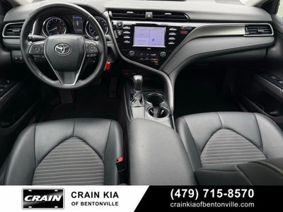2020 Toyota Camry SE - CLEAN CARFAX / ONE OWNER