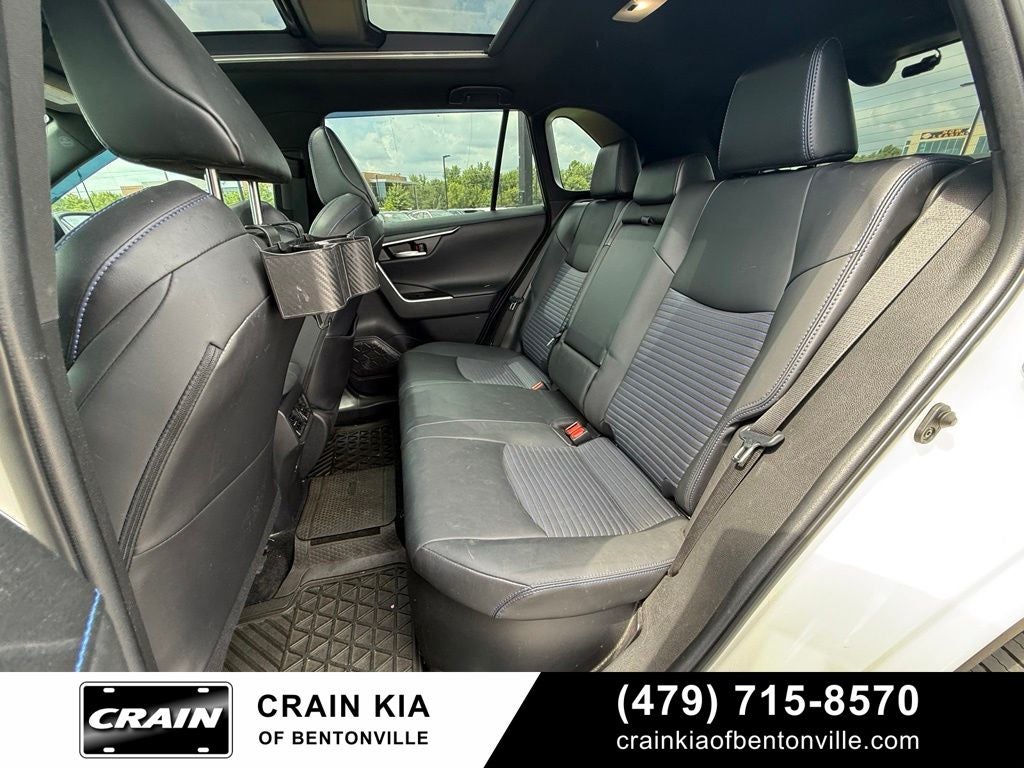 2022 Toyota RAV4 Hybrid XSE - AWD / PANORAMIC SUNROOF / ONE OWNER