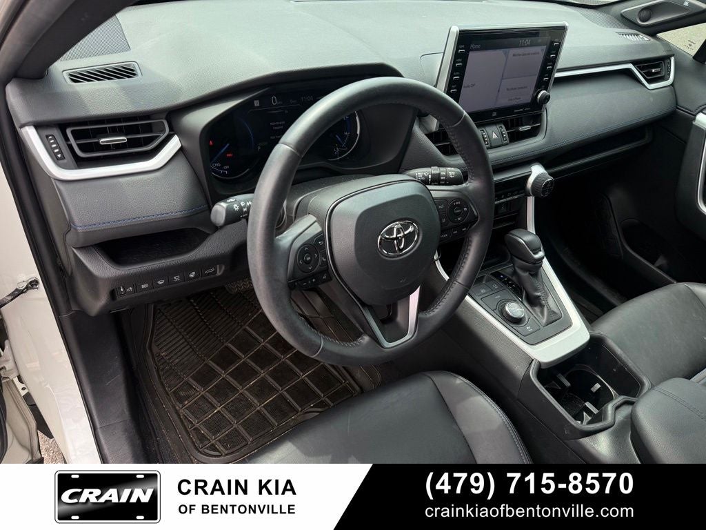 2022 Toyota RAV4 Hybrid XSE - AWD / PANORAMIC SUNROOF / ONE OWNER