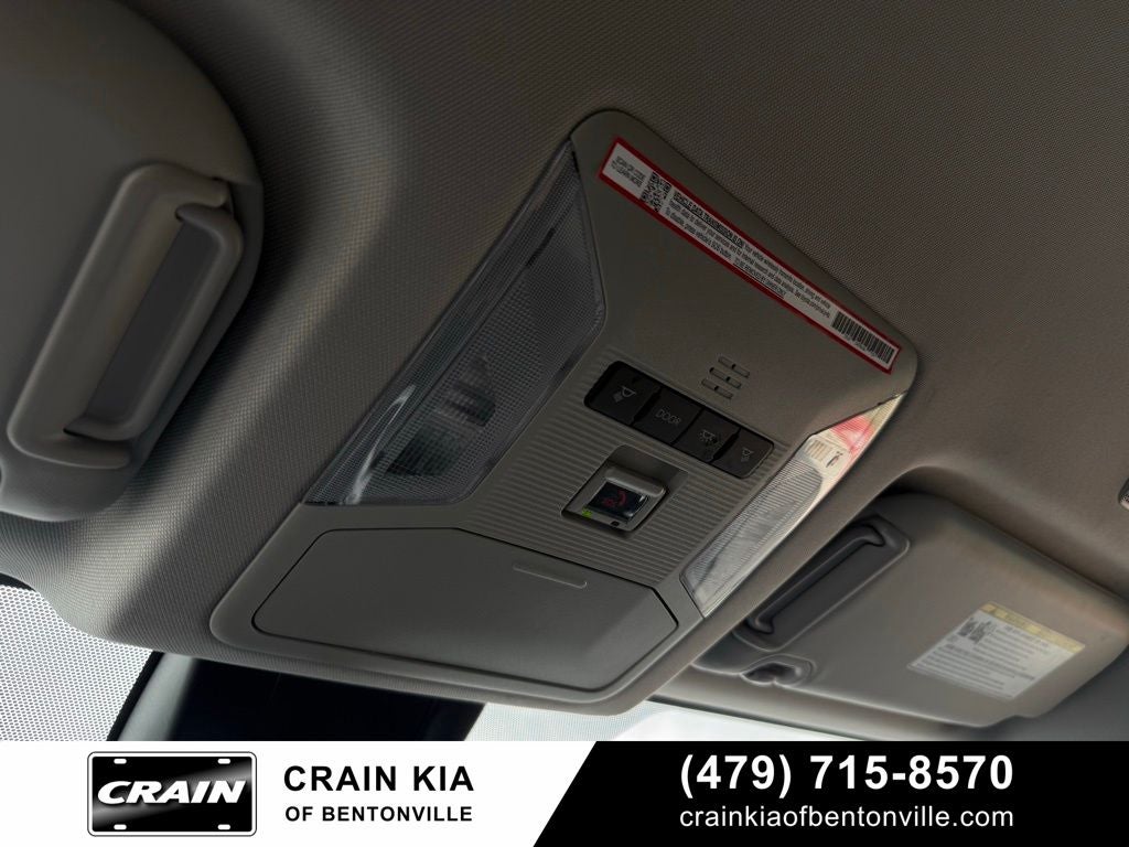 2025 Toyota RAV4 Hybrid XLE - AWD / CLEAN CARFAX / ONE OWNER