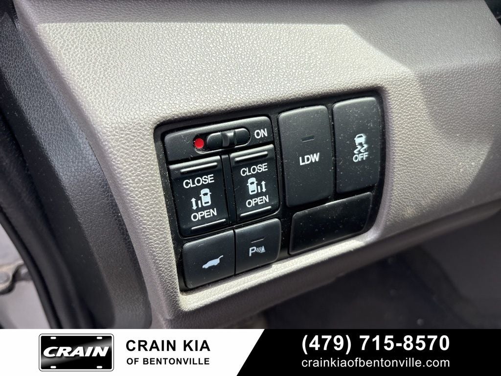 2015 Honda Odyssey Touring - SUNROOF