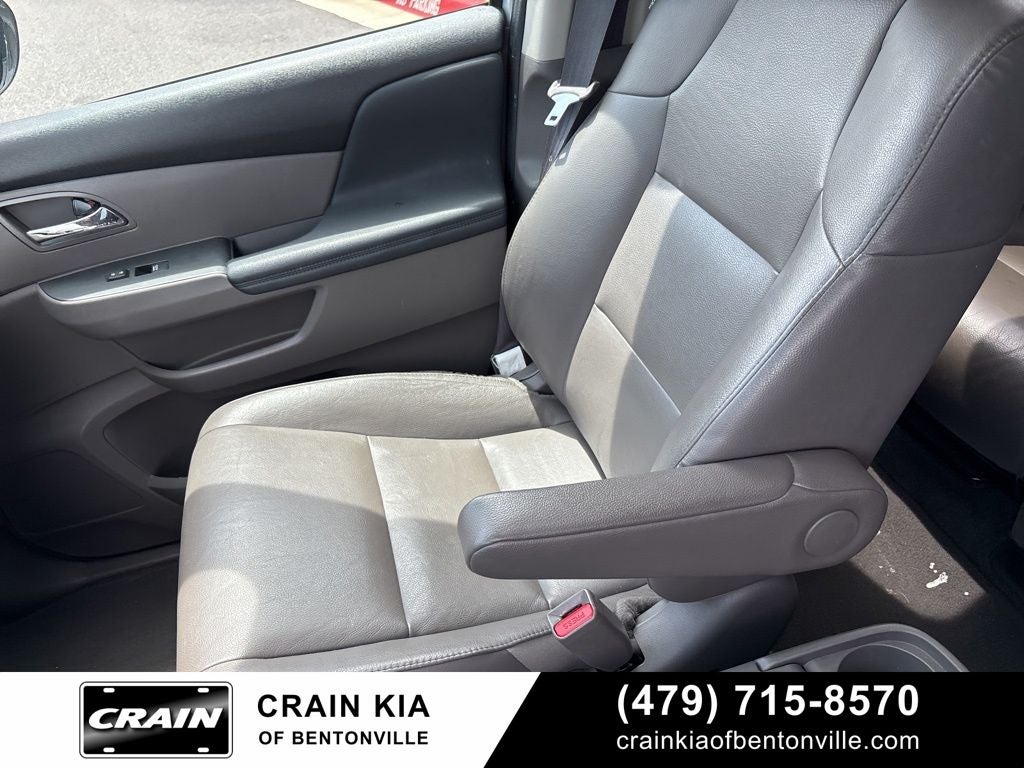 2015 Honda Odyssey Touring - SUNROOF