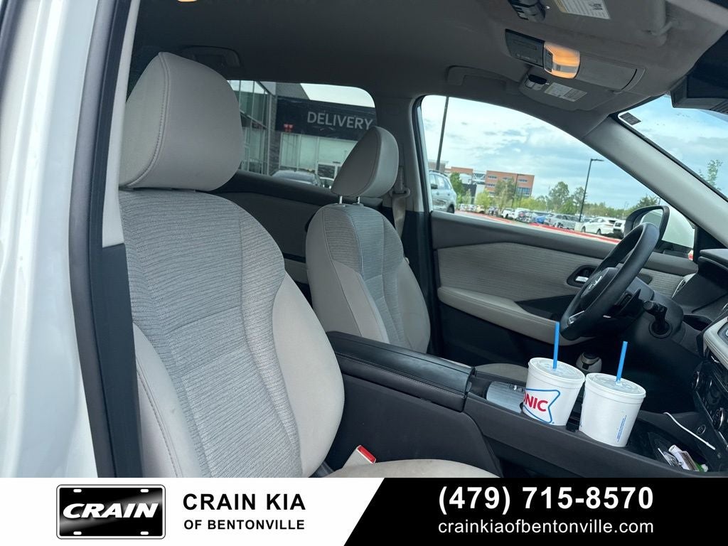 2021 Nissan Rogue SV - CARFAX ONE OWNER