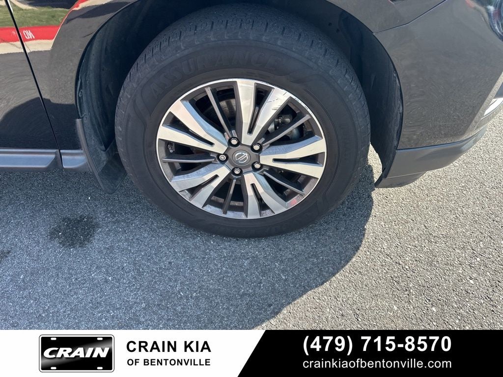 2017 Nissan Pathfinder SL - 4WD / LEATHER
