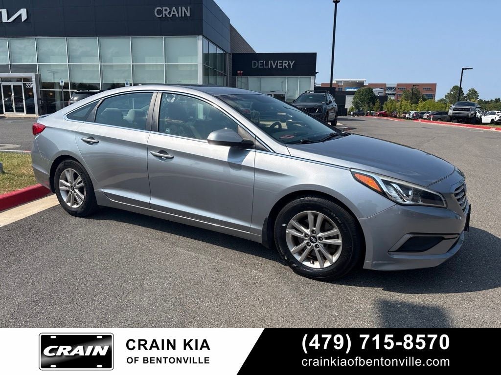 2017 Hyundai SONATA SE