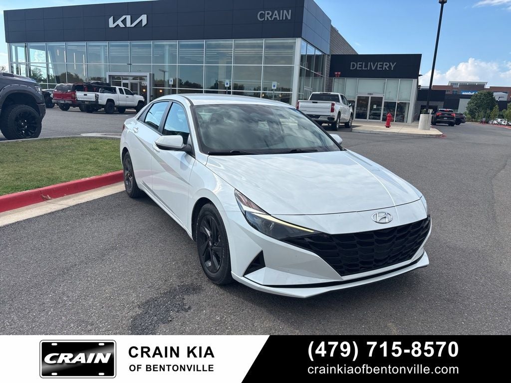 2023 Hyundai ELANTRA SEL - CLEAN CARFAX