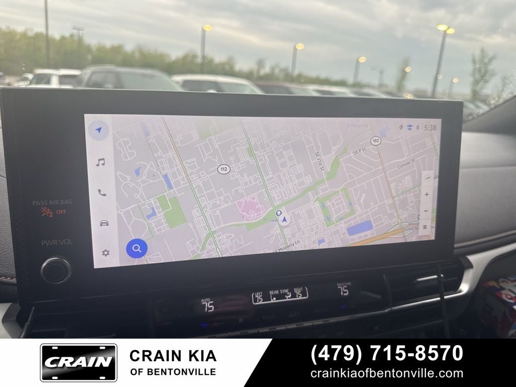 2025 Toyota Sienna Woodland Edition - AWD / DVD / SUNROOF