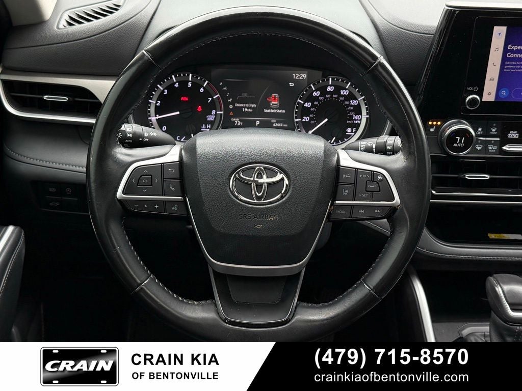 2023 Toyota Highlander XLE - AWD / SUNROOF