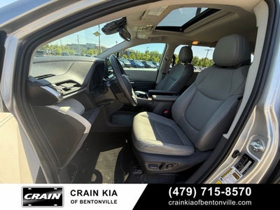 2022 Toyota Sienna XLE 8 Passenger - CARFAX ONE OWNER