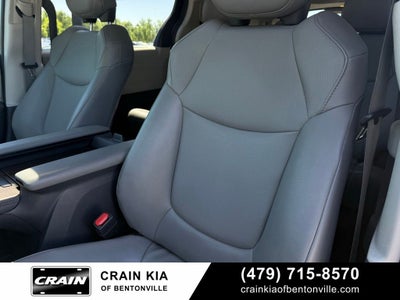 2022 Toyota Sienna XLE 8 Passenger - CARFAX ONE OWNER