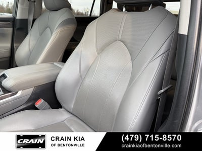 2020 Toyota Highlander Limited - CLEAN CARFAX / SUNROOF