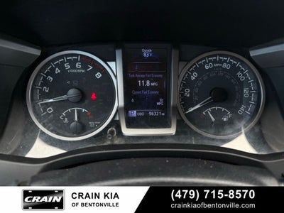 2021 Toyota Tacoma SR5 V6 - 4WD / CLEAN CARFAX