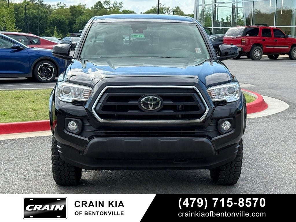2021 Toyota Tacoma SR5 V6 - 4WD / CLEAN CARFAX