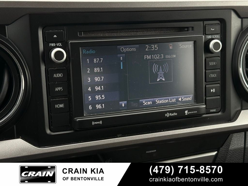 2017 Toyota Tacoma SR5 V6 - 4WD / CARFAX ONE OWNER