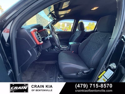2017 Toyota Tacoma TRD Sport V6 - 4WD