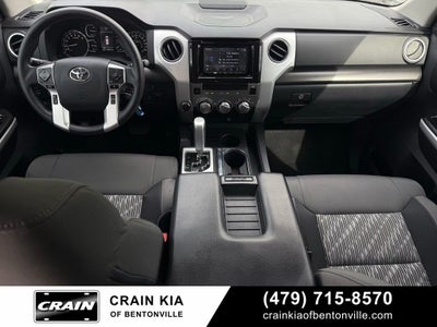 2019 Toyota Tundra SR5 - 4WD / CLEAN CARFAX / LIFTED!
