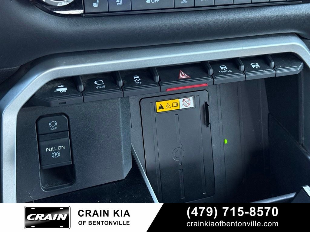 2024 Toyota Tundra Hybrid Platinum - 4WD / PANORAMIC SUNROOF / CARFAX ONE OWNER