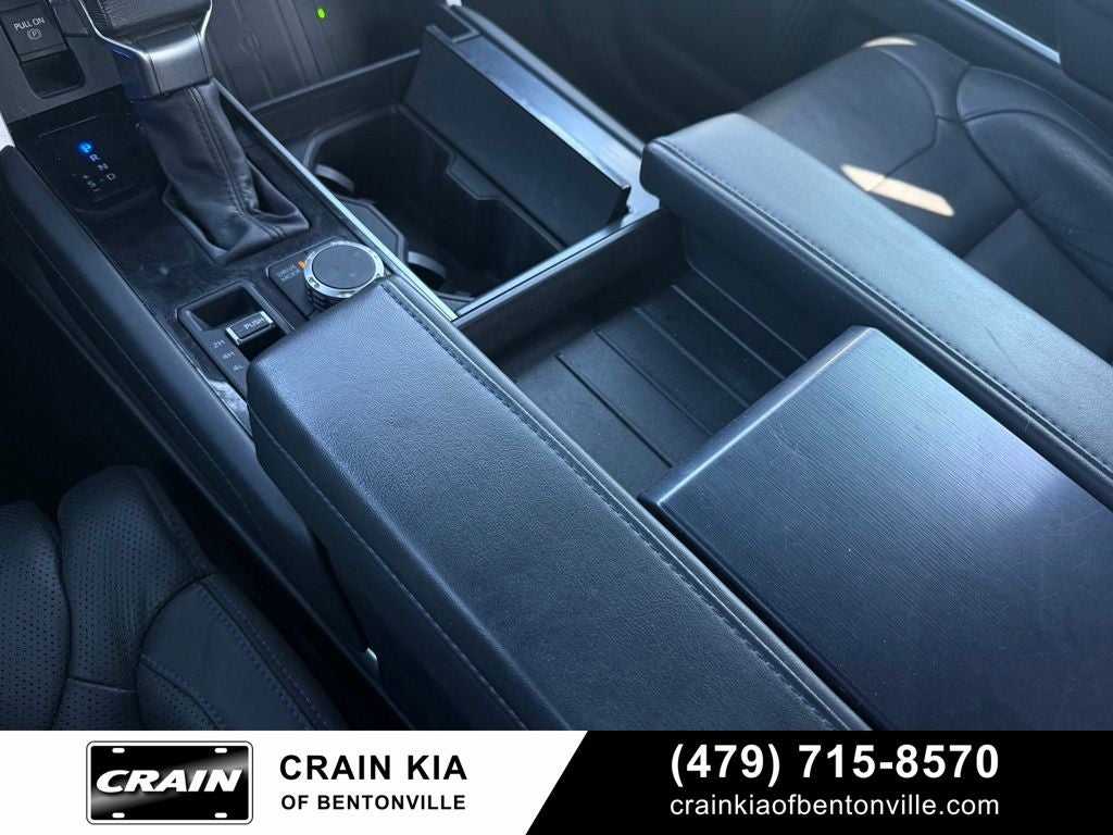 2024 Toyota Tundra Hybrid Platinum - 4WD / PANORAMIC SUNROOF / CARFAX ONE OWNER