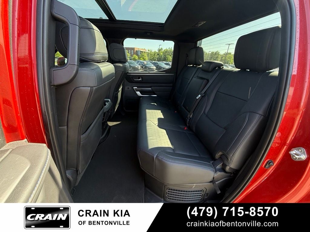 2024 Toyota Tundra Hybrid Platinum - 4WD / PANORAMIC SUNROOF / CARFAX ONE OWNER