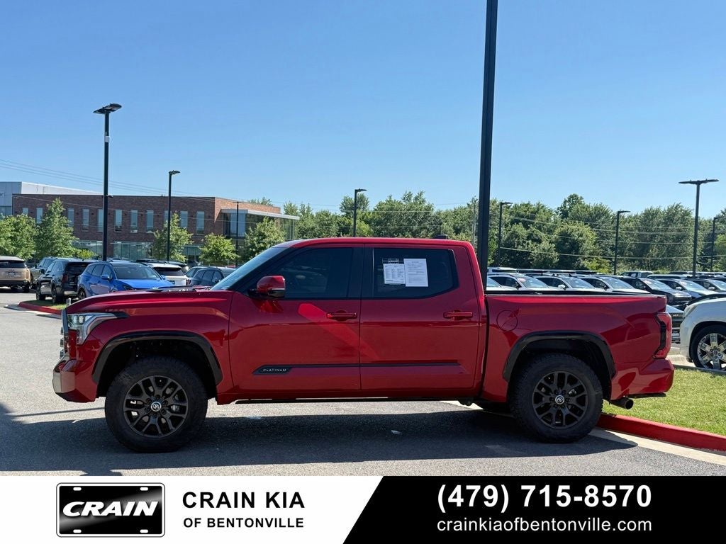 2024 Toyota Tundra Hybrid Platinum - 4WD / PANORAMIC SUNROOF / CARFAX ONE OWNER