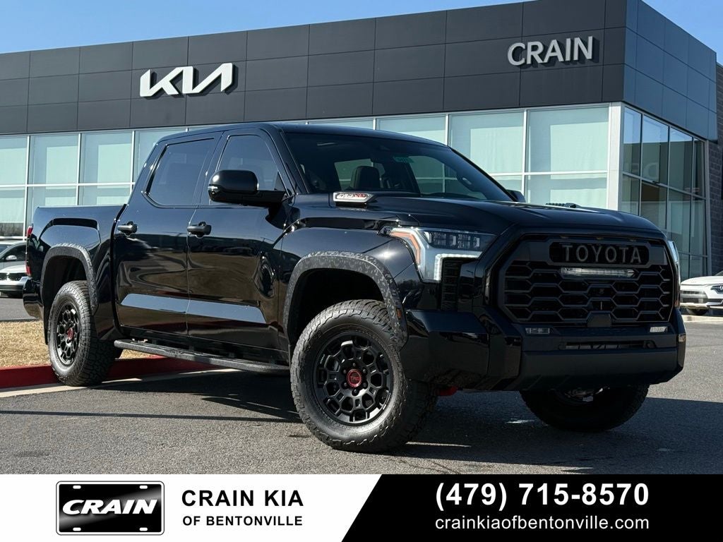 2026 Toyota Tundra Hybrid TRD Pro - 4WD / PANORAMIC SUNROOF / CARFAX ONE OWNER