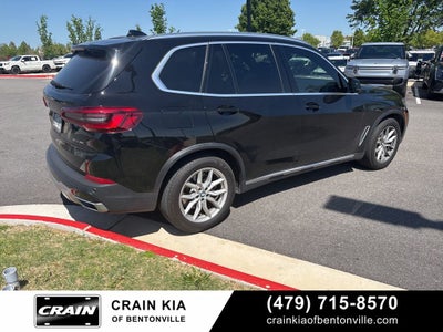 2019 BMW X5 xDrive40i - AWD / PANORAMIC SUNROOF / CLEAN CARFAX