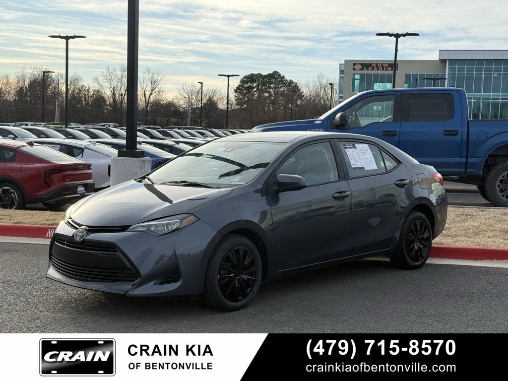 2018 Toyota Corolla LE - CLEAN CARFAX